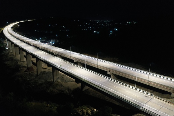 格魯吉亞總理出席E60高速公路F0標段全線通車儀式 (夜景).JPG